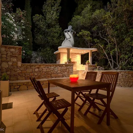 Beautiful Hvar 4 Bedrooms Stone Pine Private Infinity Pool Stunning Sea Views Vrboska