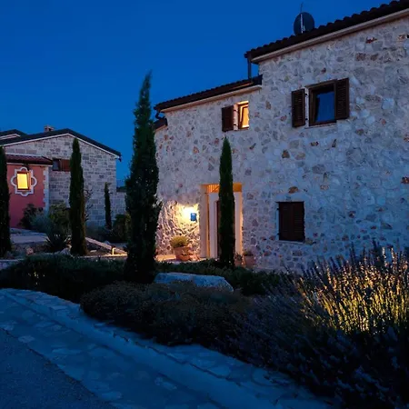 Beautiful Hvar 4 Bedrooms Stone Pine Private Infinity Pool Stunning Sea Views Vrboska Villa *