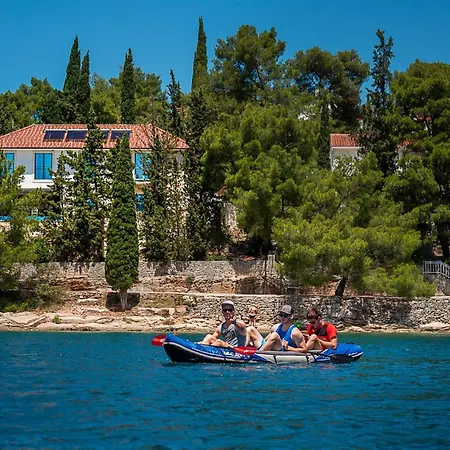 Beautiful Hvar 4 Bedrooms Stone Pine Private Infinity Pool Stunning Sea Views Vrboska Villa Hvar Town