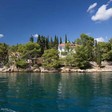 Villa Beautiful Hvar 4 Bedrooms Stone Pine Private Infinity Pool Stunning Sea Views Vrboska Hvar Town