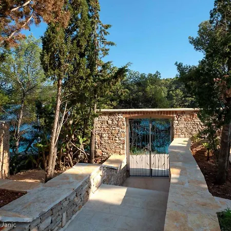 Beautiful Hvar 4 Bedrooms Stone Pine Private Infinity Pool Stunning Sea Views Vrboska