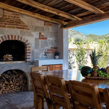 Beautiful Hvar 4 Bedrooms Stone Pine Private Infinity Pool Stunning Sea Views Vrboska Villa *