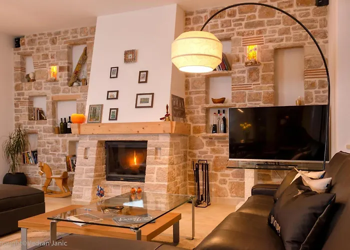 빌라 Beautiful Hvar 4 Bedrooms Stone Pine Private Infinity Pool