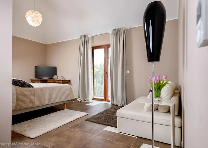Beautiful Hvar 4 Bedrooms Stone Pine Private Infinity Pool * 브로보스카
